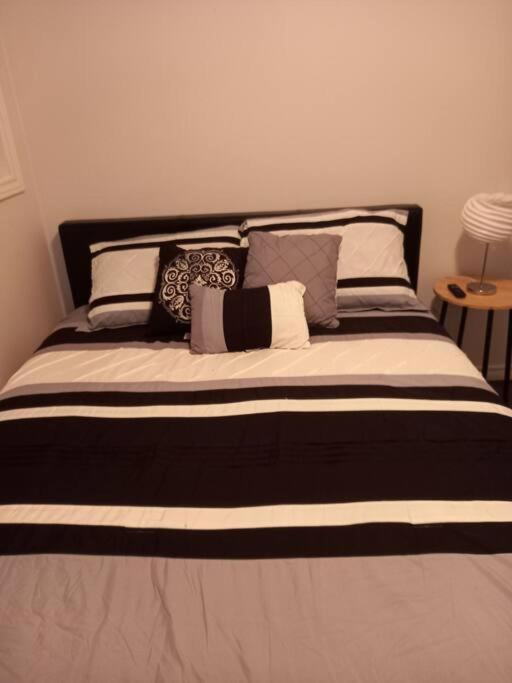 Adorable Private Suite In Ajax, Unique 2 Story Dış mekan fotoğraf
