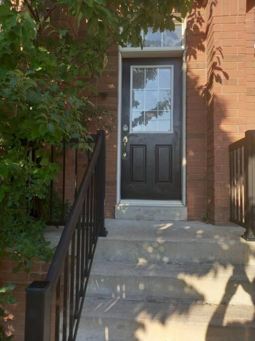 Adorable Private Suite In Ajax, Unique 2 Story Dış mekan fotoğraf