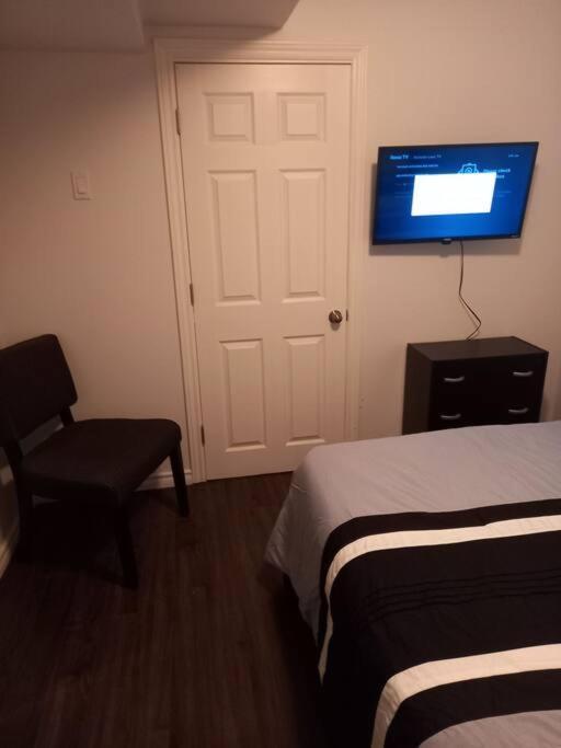 Adorable Private Suite In Ajax, Unique 2 Story Dış mekan fotoğraf
