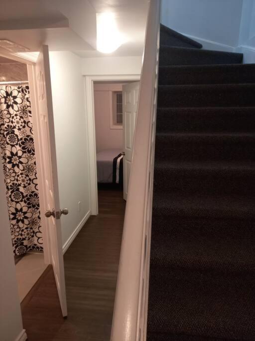 Adorable Private Suite In Ajax, Unique 2 Story Dış mekan fotoğraf