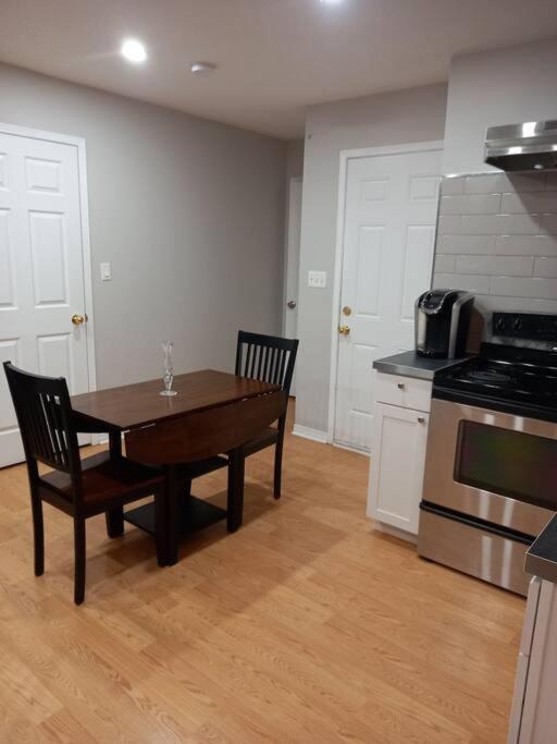 Adorable Private Suite In Ajax, Unique 2 Story Dış mekan fotoğraf